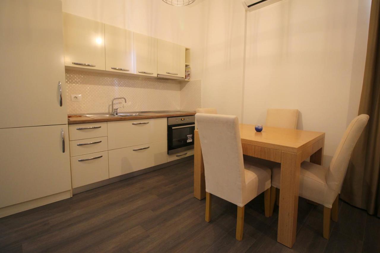 Sunrise Luxury Apartments Sarande Exterior photo