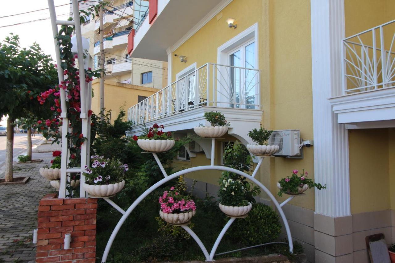 Sunrise Luxury Apartments Sarande Exterior photo