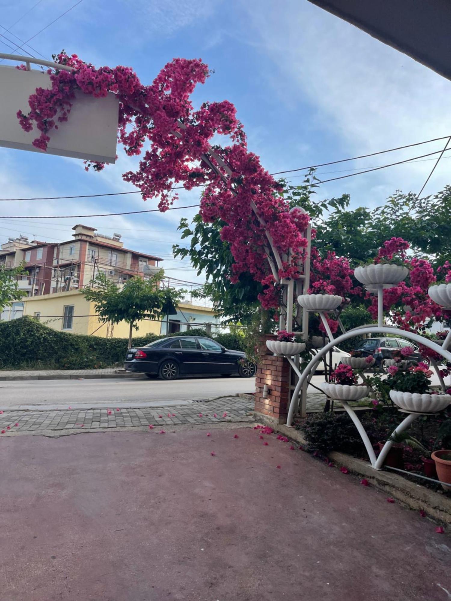 Sunrise Luxury Apartments Sarande Exterior photo